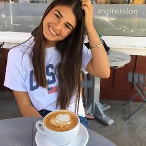 Meet your Posher, Natalie